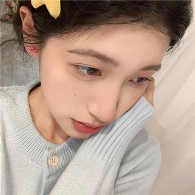初潮封面
